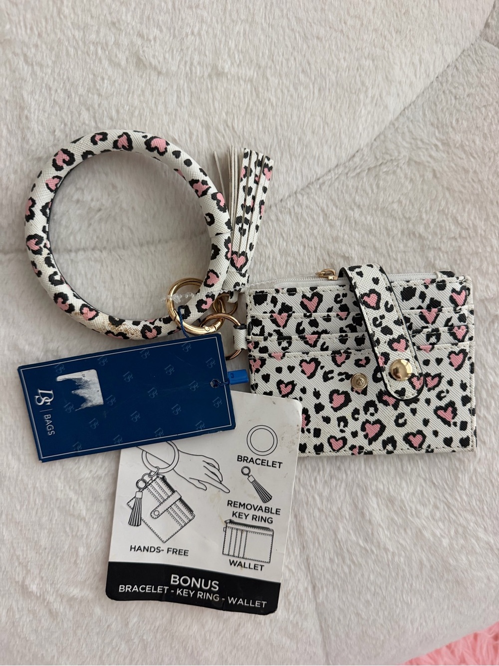 Leopard Heart Wristlet Key Ring Wallet - White & Pink